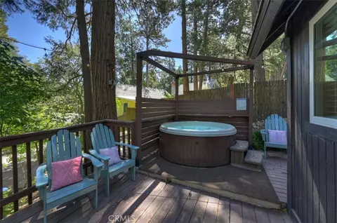 Exterior - 669 Knoll, Crestline, CA 92325 photo 15 of 15