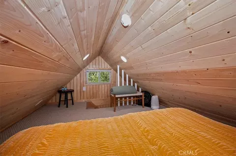 Bedroom - 669 Knoll, Crestline, CA 92325 photo 3 of 6