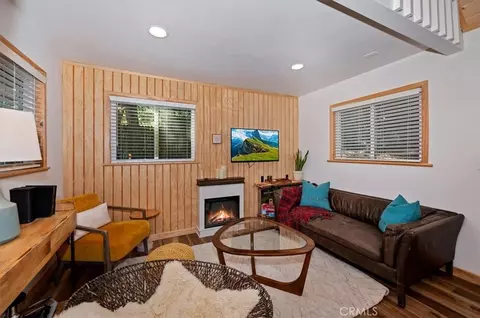 Living - 669 Knoll, Crestline, CA 92325 photo 3 of 6