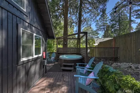 Exterior - 669 Knoll, Crestline, CA 92325 photo 5 of 15