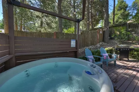 Exterior - 669 Knoll, Crestline, CA 92325 photo 6 of 15