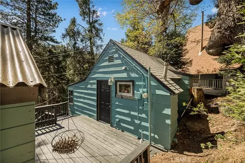 794 Virginia Ct, Lake Arrowhead, CA 92352