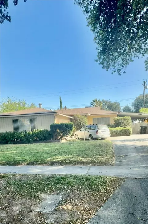 1569 W 16th St, San Bernardino, CA 92411