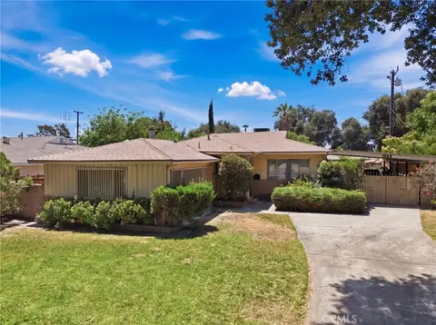 1569 W 16th St, San Bernardino, CA 92411