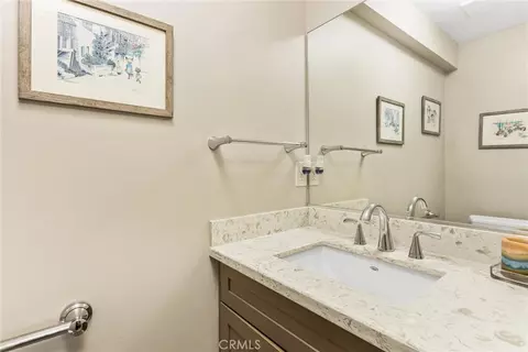 Bath - 1405 Sterling Rd, Redlands, CA 92373 photo 1 of 5