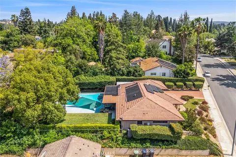 View/Area - 1405 Sterling Rd, Redlands, CA 92373 photo 9 of 11
