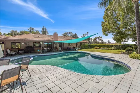 Exterior - 1405 Sterling Rd, Redlands, CA 92373 photo 8 of 11