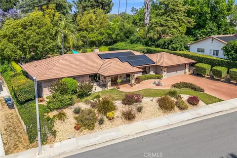 View/Area - 1405 Sterling Rd, Redlands, CA 92373 photo 3 of 11