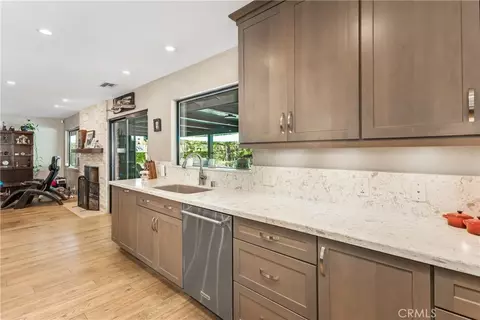 Kitchen - 1405 Sterling Rd, Redlands, CA 92373 photo 5 of 6