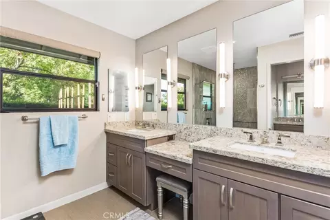 Bath - 1405 Sterling Rd, Redlands, CA 92373 photo 3 of 5