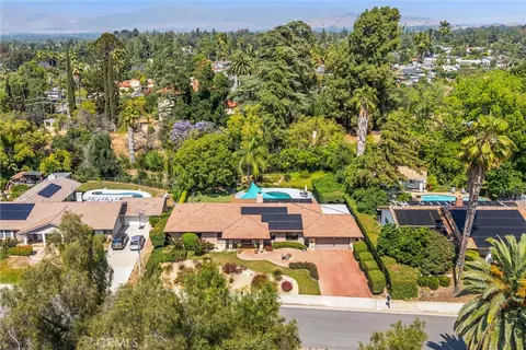 View/Area - 1405 Sterling Rd, Redlands, CA 92373 photo 4 of 11