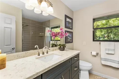Bath - 1405 Sterling Rd, Redlands, CA 92373 photo 2 of 5
