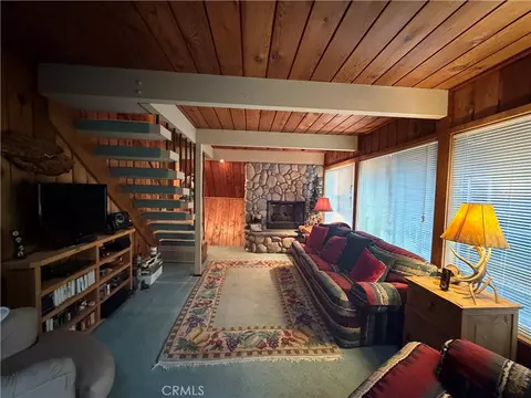 Living - 679 Pinnacle, Lake Arrowhead, CA 92352 photo 1 of 1