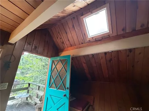 Entry Way - 679 Pinnacle, Lake Arrowhead, CA 92352 photo 1 of 1