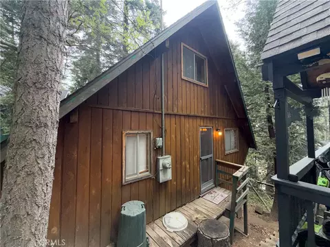 Exterior - 679 Pinnacle, Lake Arrowhead, CA 92352 photo 3 of 3