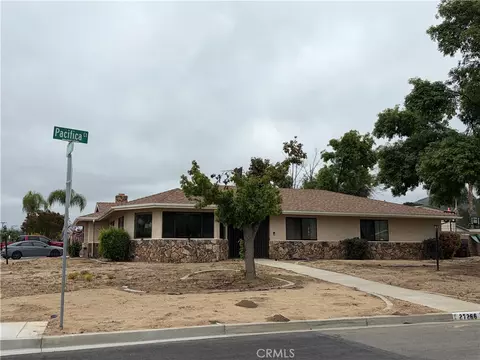 27266 Pacifica Ct, Hemet, CA 92544