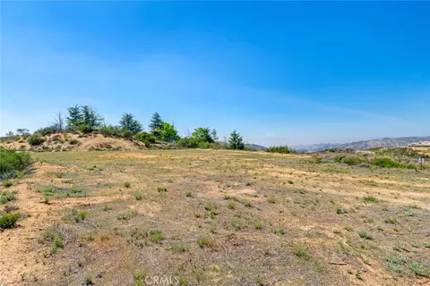 39501 Eastview Ct, Yucaipa, CA 92399
