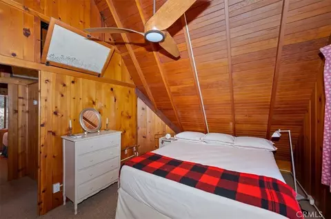 Bedroom - 260 Burnt Ml, Lake Arrowhead, CA 92352 photo 12 of 12