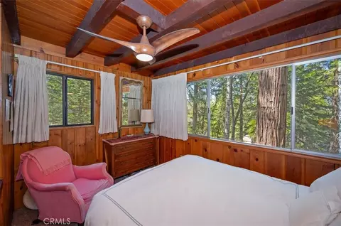 Bedroom - 260 Burnt Ml, Lake Arrowhead, CA 92352 photo 2 of 12
