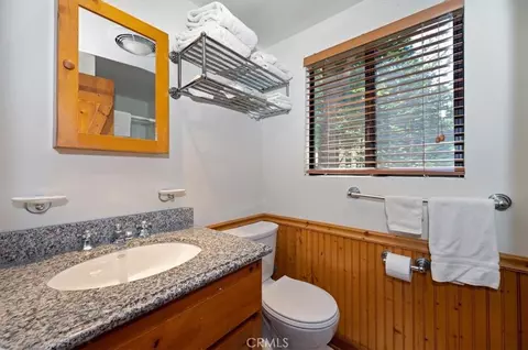 Bath - 260 Burnt Ml, Lake Arrowhead, CA 92352 photo 1 of 3