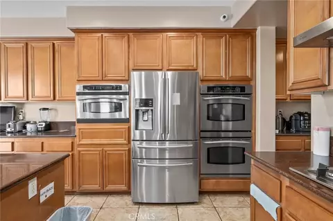 Kitchen - 13311 Kamelia St, Eastvale, CA 92880 photo 5 of 6