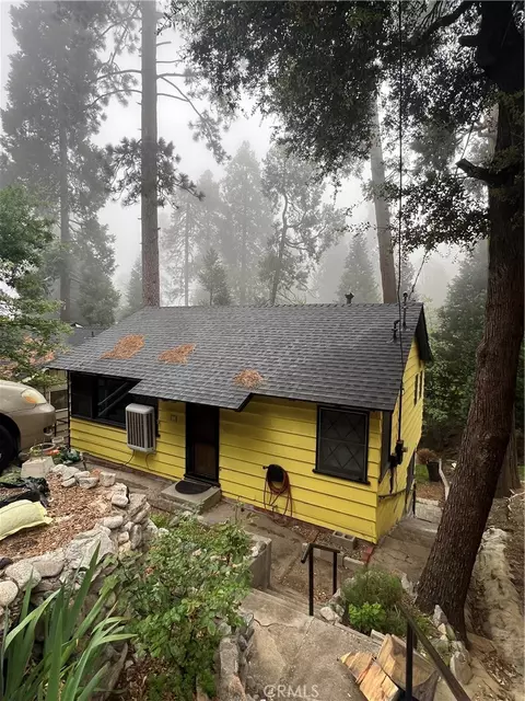 607 Seeley, Crestline, CA 92325 photo 3