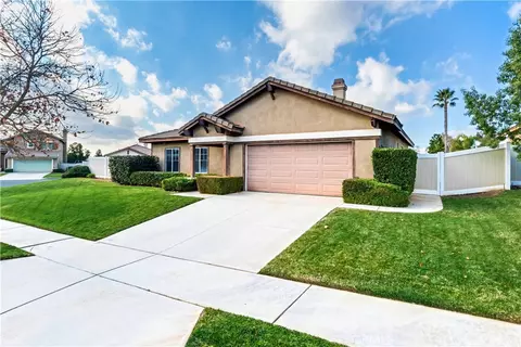 Exterior - 1709 Double Eagle Ave, Beaumont, CA 92223 photo 2 of 5