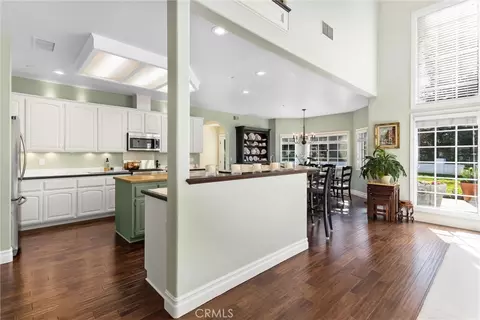 Kitchen - 1703 Kyle Ln, Redlands, CA 92373 photo 3 of 7