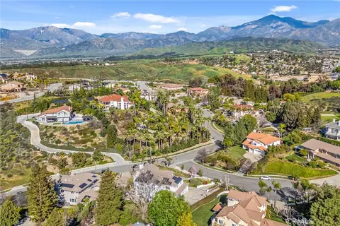 View/Area - 1703 Kyle Ln, Redlands, CA 92373 photo 7 of 9