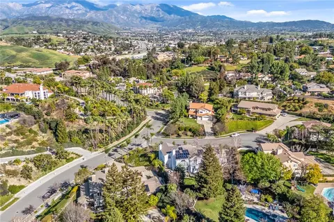 View/Area - 1703 Kyle Ln, Redlands, CA 92373 photo 6 of 9