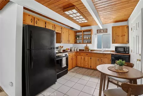 Kitchen - 2317 Eagle, Running Springs, CA 92382 photo 1 of 3