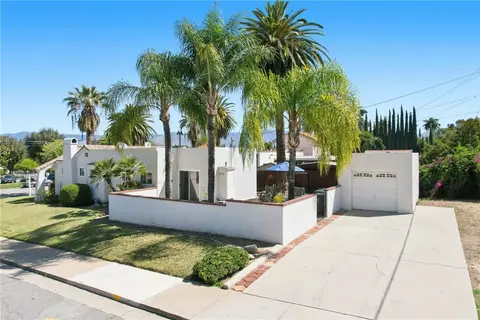 Exterior - 1011 W Cypress, Redlands, CA 92373 photo 5 of 11