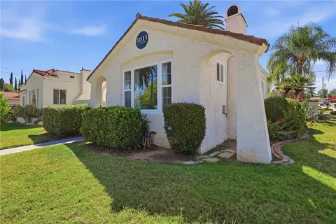Exterior - 1011 W Cypress, Redlands, CA 92373 photo 2 of 11