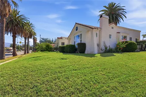 Exterior - 1011 W Cypress, Redlands, CA 92373 photo 8 of 11