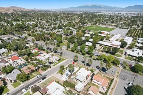 View/Area - 1011 W Cypress, Redlands, CA 92373 photo 7 of 10