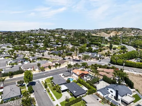 View/Area - 2077 N Mori, Orange, CA 92867 photo 7 of 12