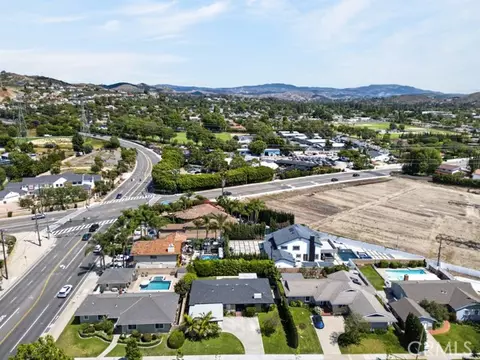 View/Area - 2077 N Mori, Orange, CA 92867 photo 4 of 12