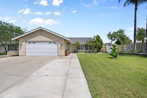 395 S Tamarisk Ave, Rialto, CA 92376