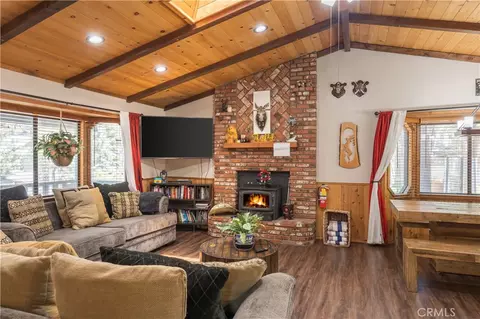 Living - 42401 Avalon Rd, Big Bear Lake, CA 92315 photo 5 of 8
