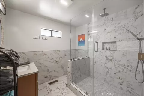 Bath - 42401 Avalon Rd, Big Bear Lake, CA 92315 photo 1 of 4