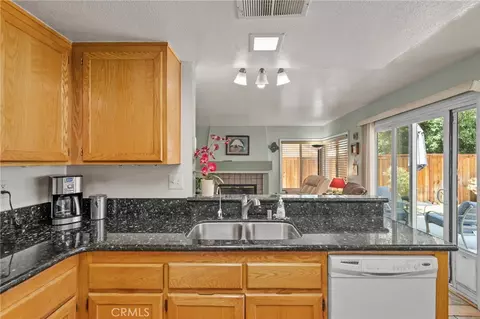 Kitchen - 31056 Moss, Mentone, CA 92359 photo 4 of 4
