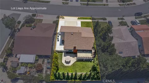 View/Area - 256 N Quail Ln, Orange, CA 92869 photo 2 of 6