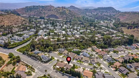 View/Area - 256 N Quail Ln, Orange, CA 92869 photo 5 of 6
