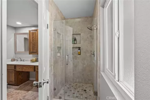 Bath - 256 N Quail Ln, Orange, CA 92869 photo 2 of 4