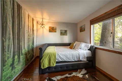 Bedroom - 164 Birchwood Dr, Lake Arrowhead, CA 92352 photo 6 of 9