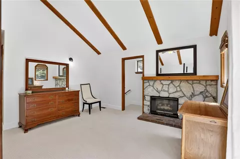 Bedroom - 172 N Fairway, Lake Arrowhead, CA 92352 photo 3 of 7