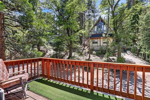 Exterior - 172 N Fairway, Lake Arrowhead, CA 92352 photo 7 of 14