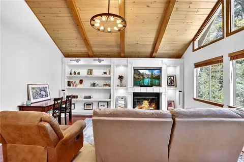 Living - 172 N Fairway, Lake Arrowhead, CA 92352 photo 1 of 2