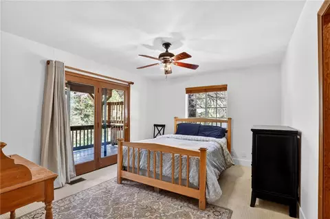 Bedroom - 172 N Fairway, Lake Arrowhead, CA 92352 photo 4 of 7