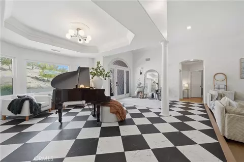 41110 Los Ranchos Cir, Temecula, CA 92592
